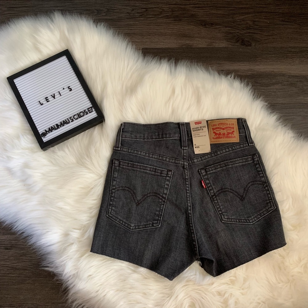 NWT Levi's High-Rise Gray/Black Shorts Sz 25